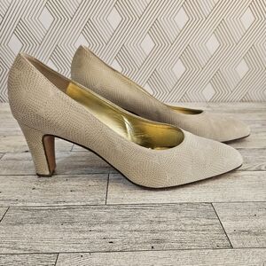 BRUNO MAGLI Embroidered Fabric Pumps Heels Made in Italy Cream 10 B